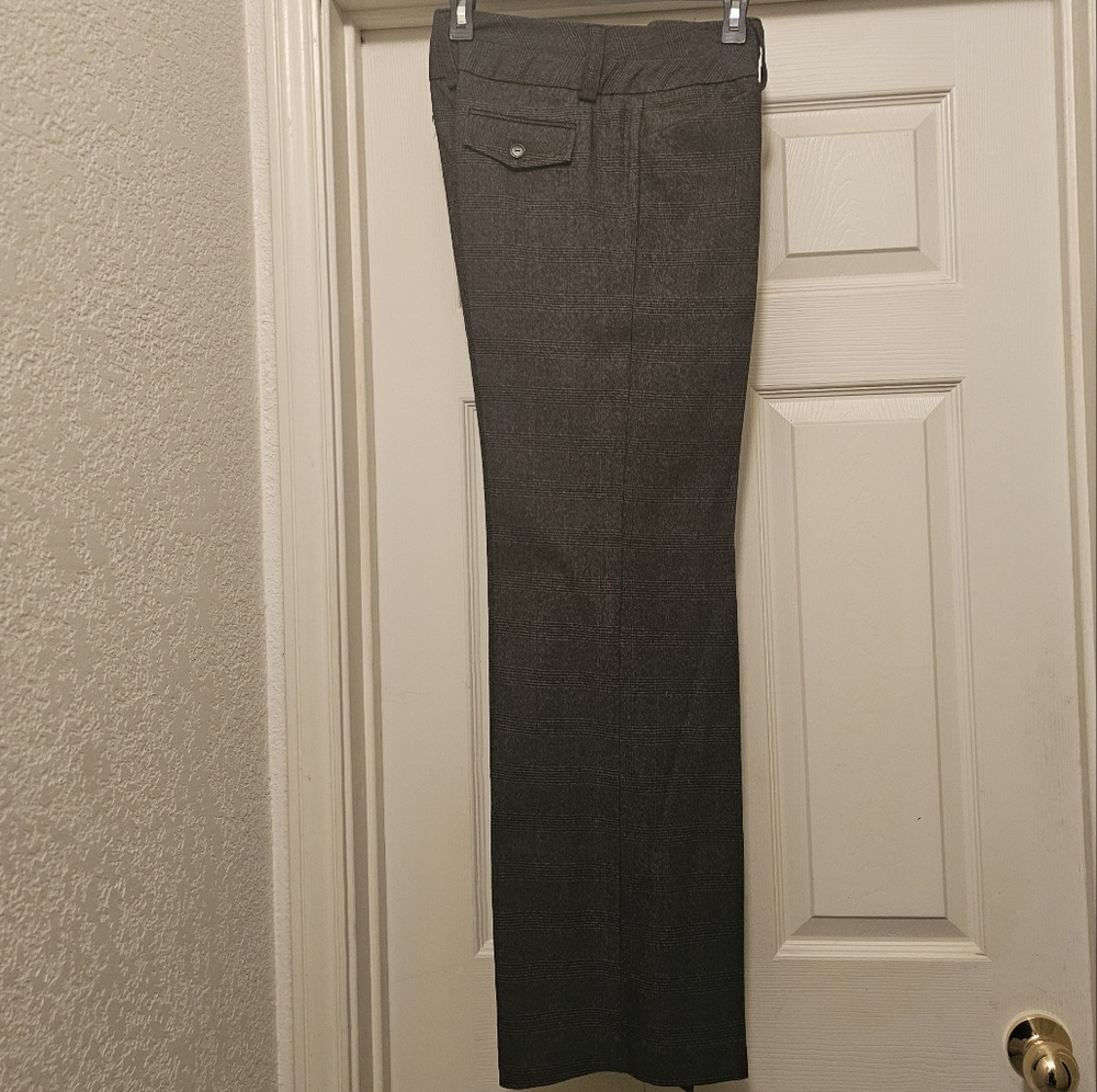 A. Byer Trousers | Size 9 | Black and Gray